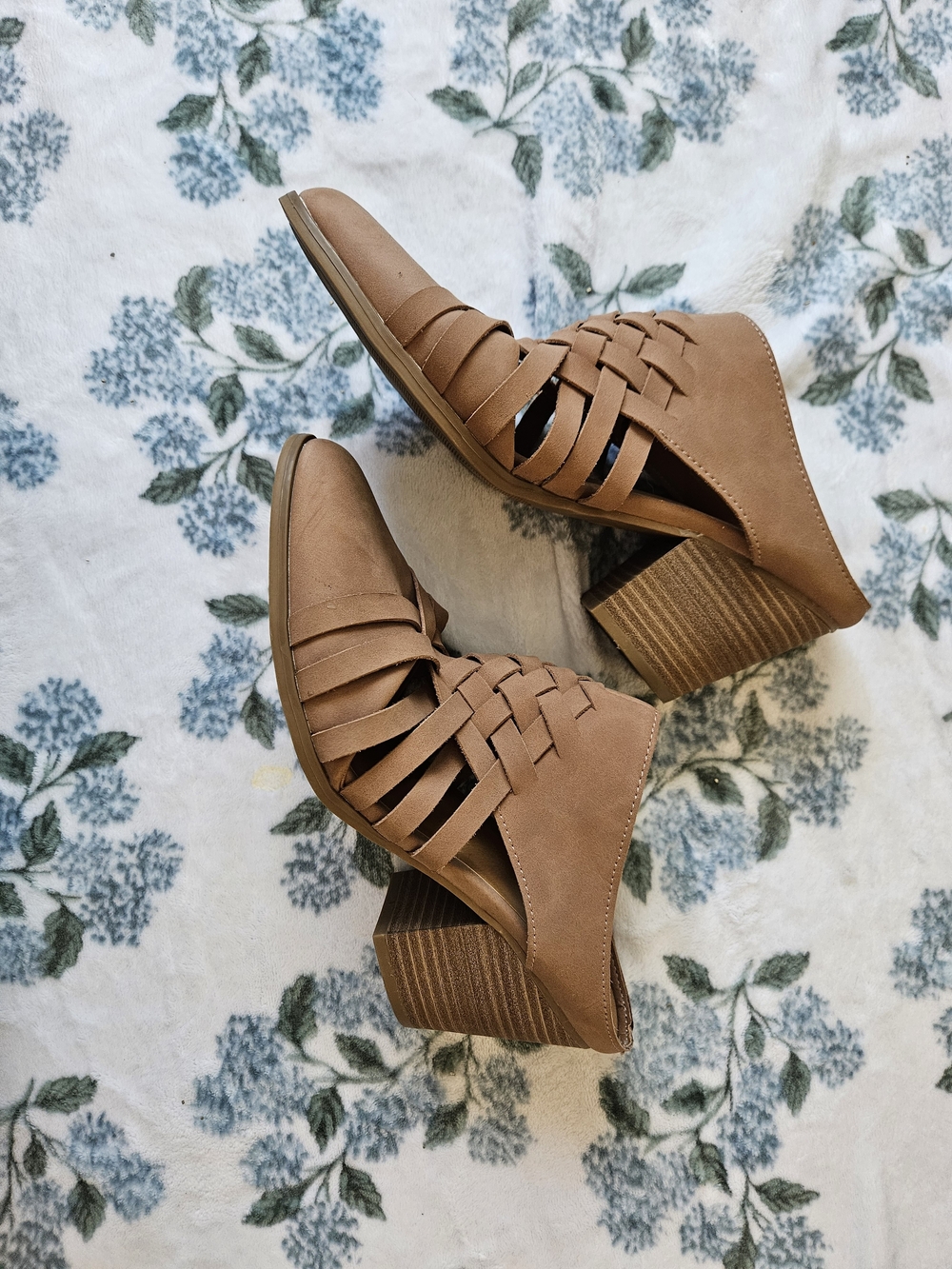 Universal Thread Brown Woven Block Heel Ankle Boots